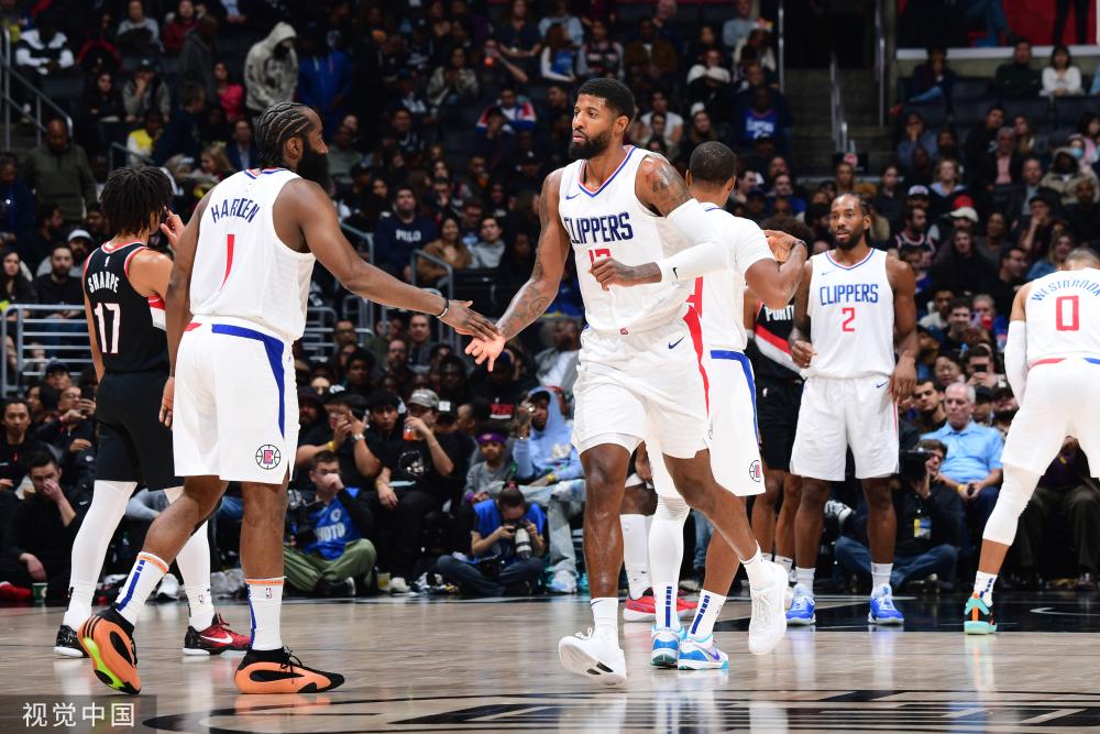 了强有力的 了强有力的