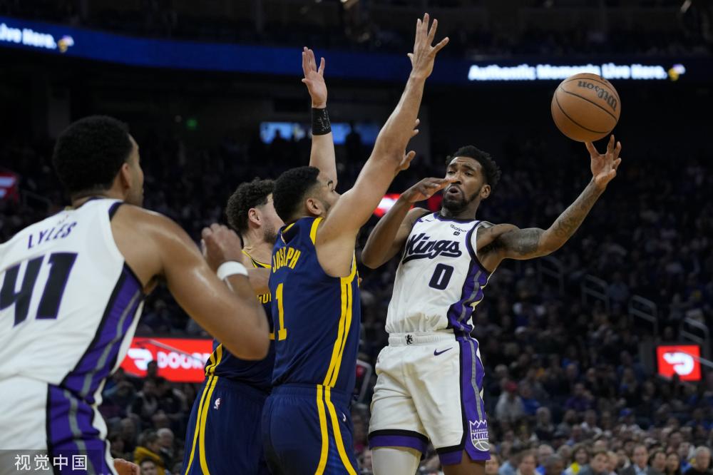 合中表现出 合中表现出